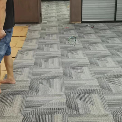 Tappeto di piastrelle di nylon lavabile Tappeto di hotel stampato 60,96cmx60,96cm per in Sala commerciale