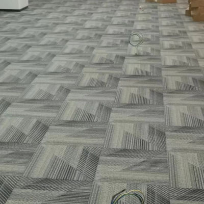 Tappeto di piastrelle di nylon lavabile Tappeto di hotel stampato 60,96cmx60,96cm per in Sala commerciale