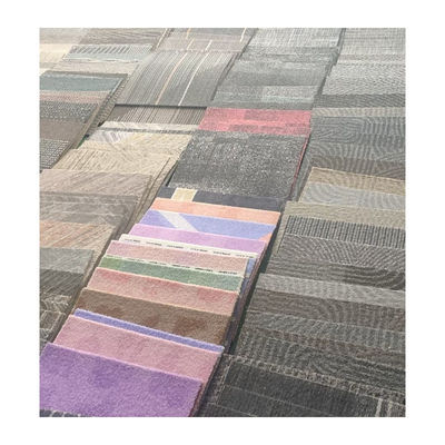 Modello di puzzle Tufted Eco-friendly Domestic Simplicity Custom Floral Print Wall Carpet