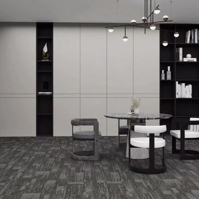 Piastrelle per tappeti per ufficio realizzate a macchina 50x50 cm Soluzione quadrata per pavimenti per uffici