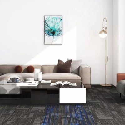 Piastrelle per tappeti per ufficio realizzate a macchina 50x50 cm Soluzione quadrata per pavimenti per uffici