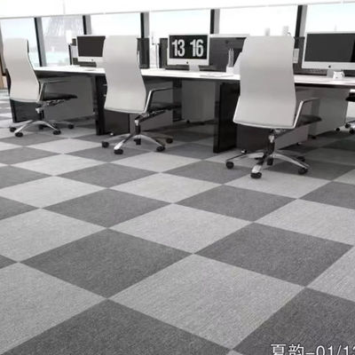Tappeto modulare per ufficio piastrelle di tappeto rimovibili di lusso 50x50 con pila a ciclo semplice