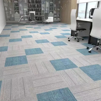 Tappeto modulare per ufficio piastrelle di tappeto rimovibili di lusso 50x50 con pila a ciclo semplice