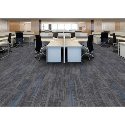 Piastrelle antiscivolo per tappeti 50x50 scelta professionale per pavimenti modulari per uffici