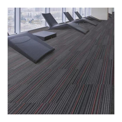 Moderne piastrelle per tappeti in nylon per uffici commerciali 3,5 mm Altezza di pila 550 g Peso tuffato