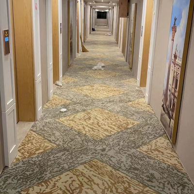 Action Backing Color Fluorescente Axminster Corridor Carpet per anti scivolamento negli alberghi