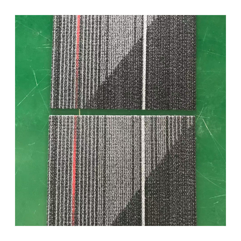 Piastrelle quadrate di tappeto in nylon reversibile per una facile installazione in uffici e sale riunioni